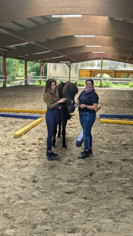 Carolin Gerhartz mit Alexandra Struzyna (4* Geitner-Trainerin)